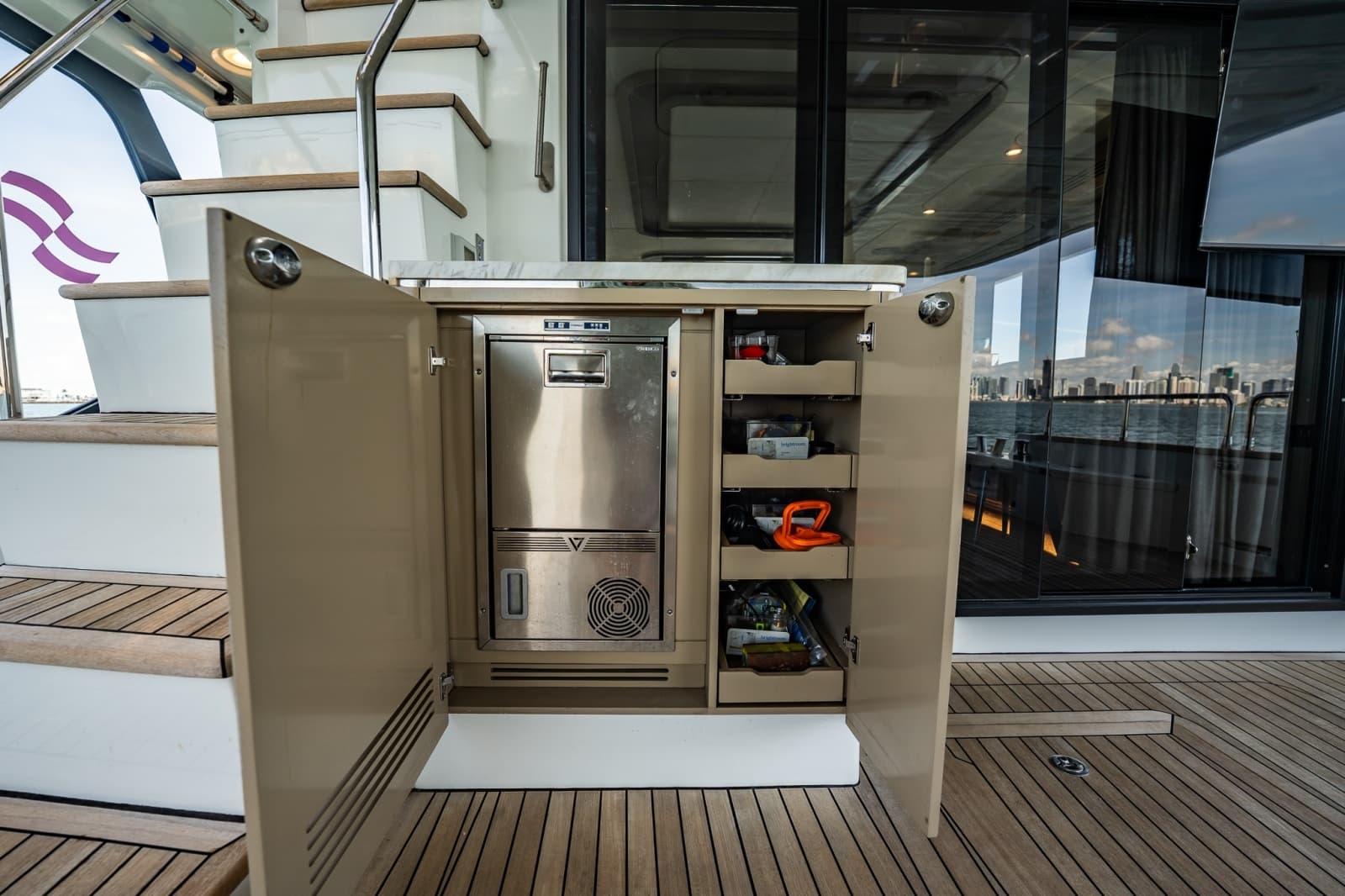 2023 Sirena 68 - Photo 30