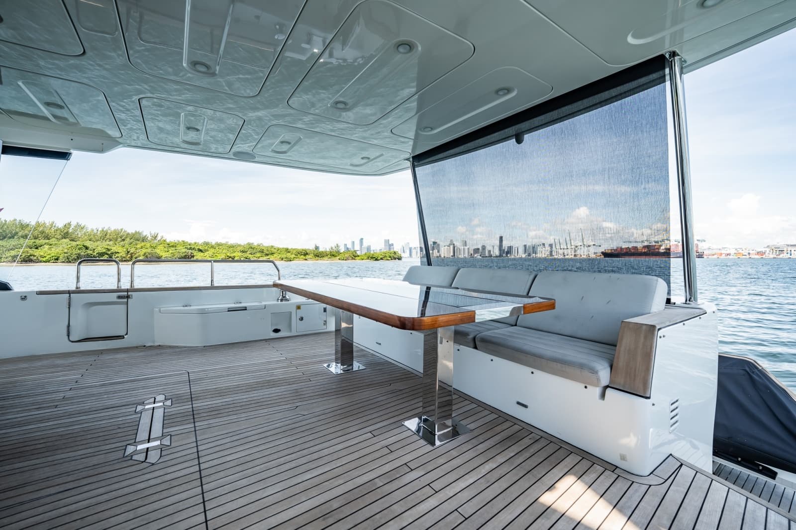 2023 Sirena 68 - Photo 31