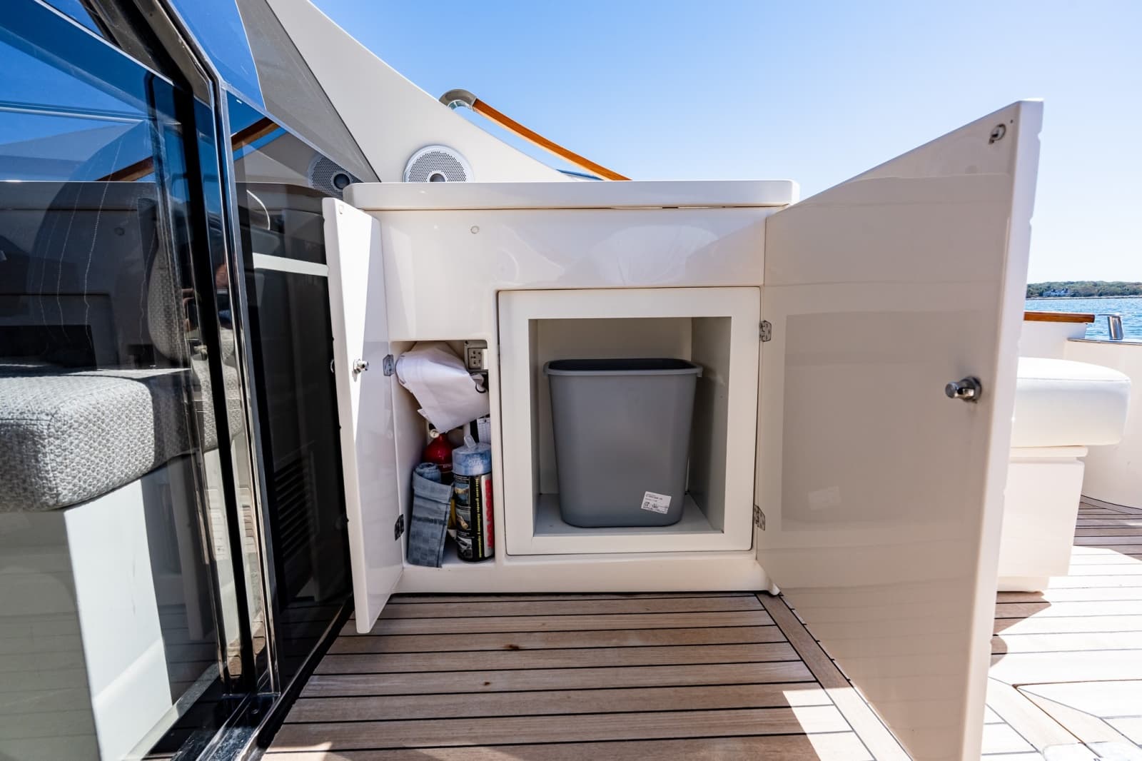 2018 Chris-Craft 44 Commander - Photo 32