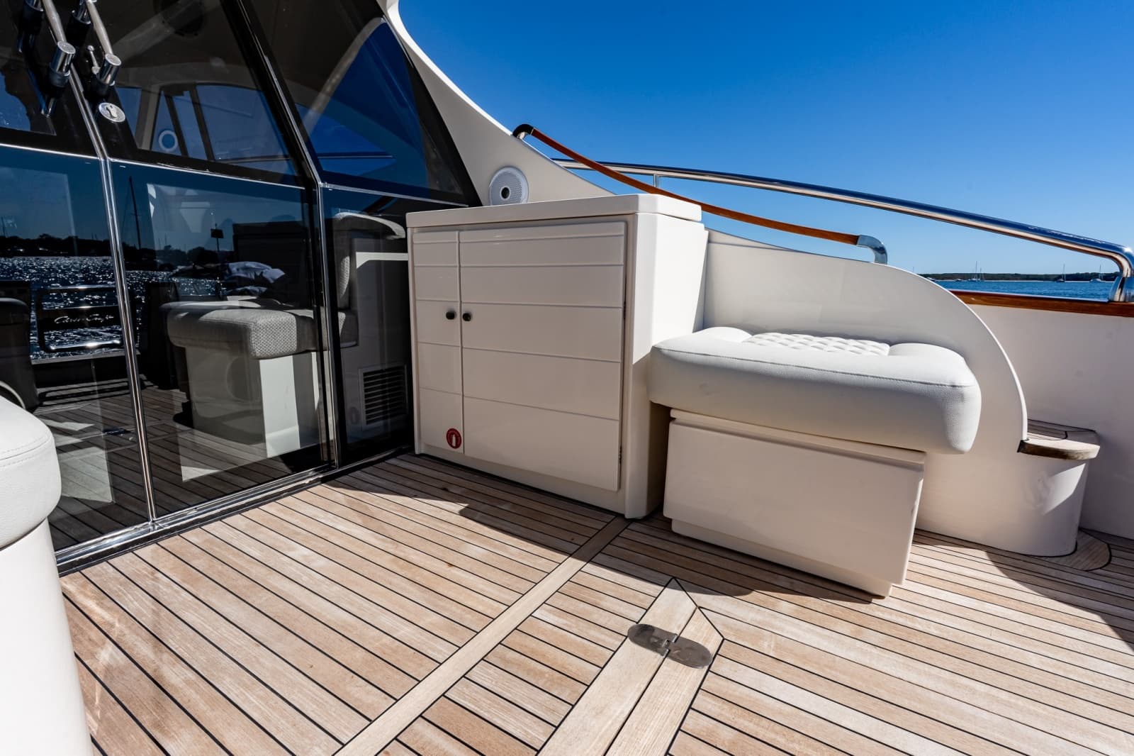 2018 Chris-Craft 44 Commander - Photo 31