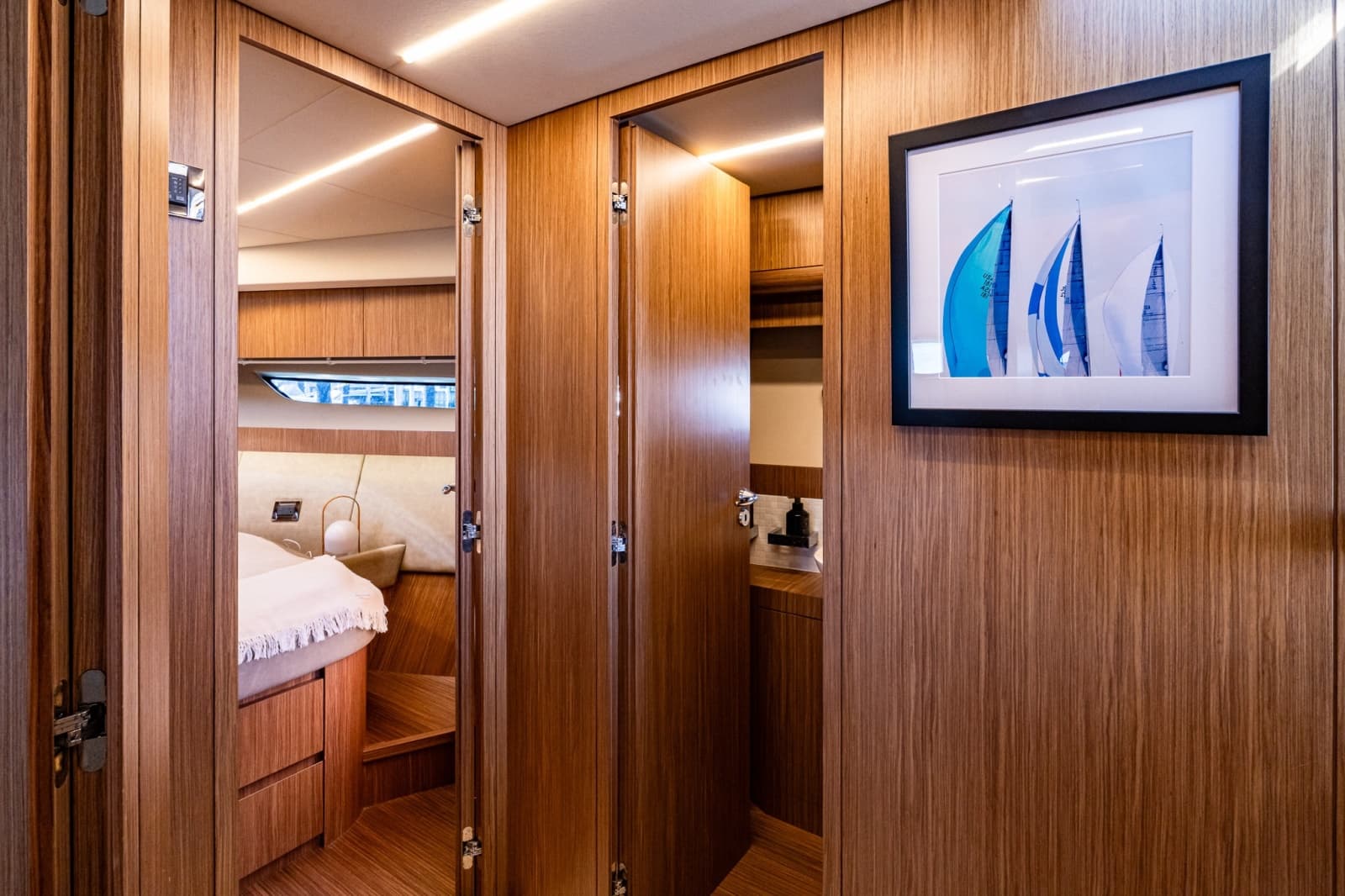 2018 Chris-Craft 44 Commander - Photo 55