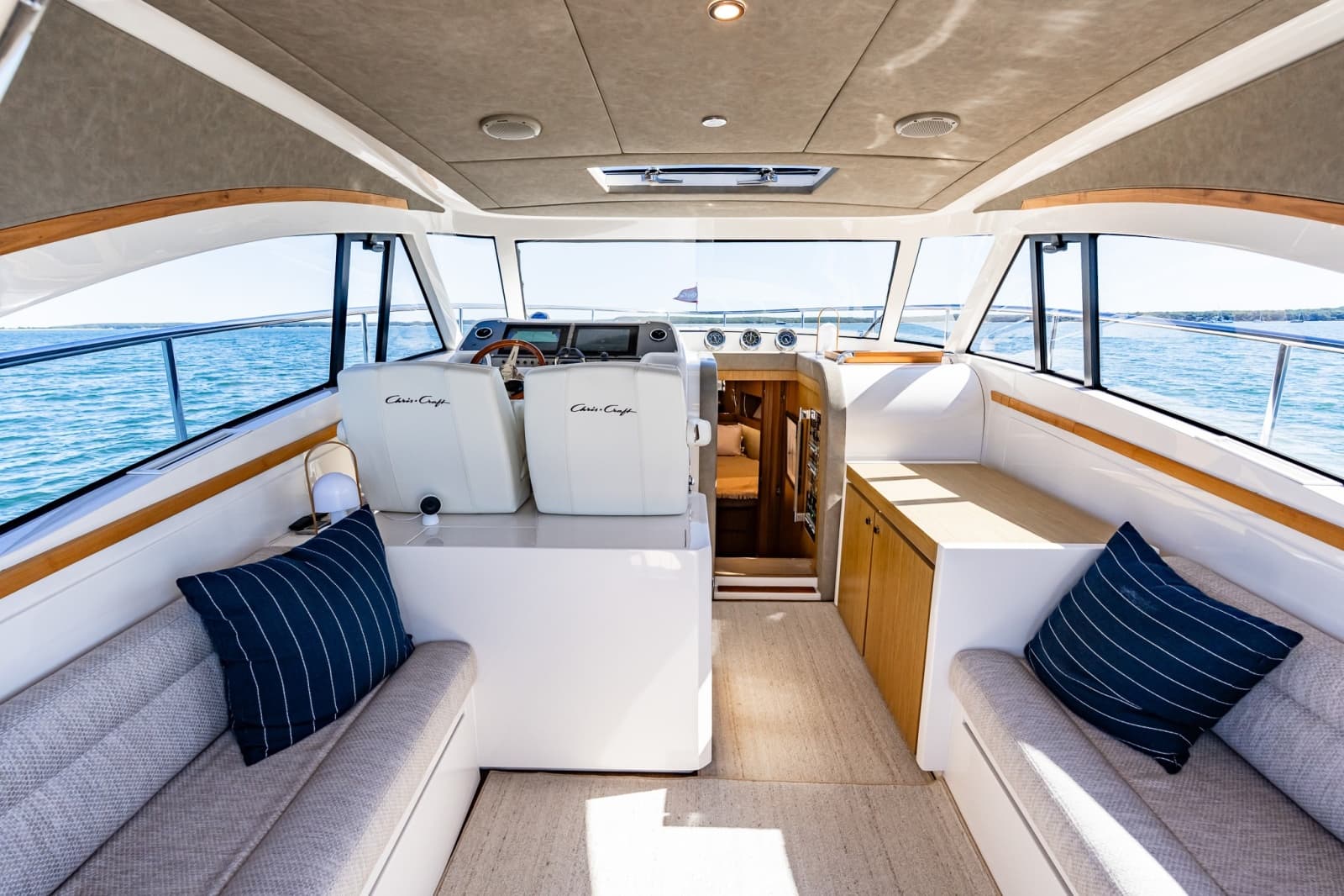 2018 Chris-Craft 44 Commander - Photo 27