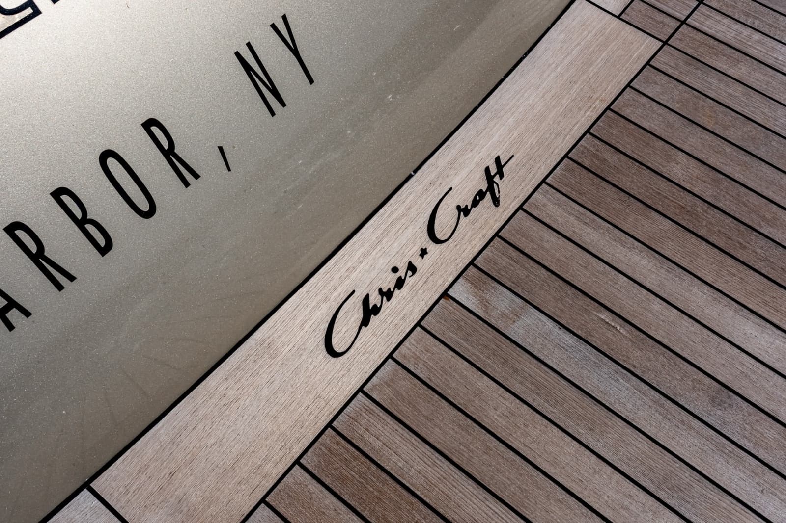 2018 Chris-Craft 44 Commander - Photo 16