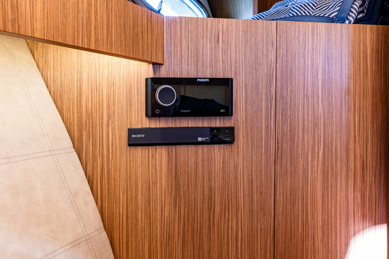 2018 Chris-Craft 44 Commander - Photo 52