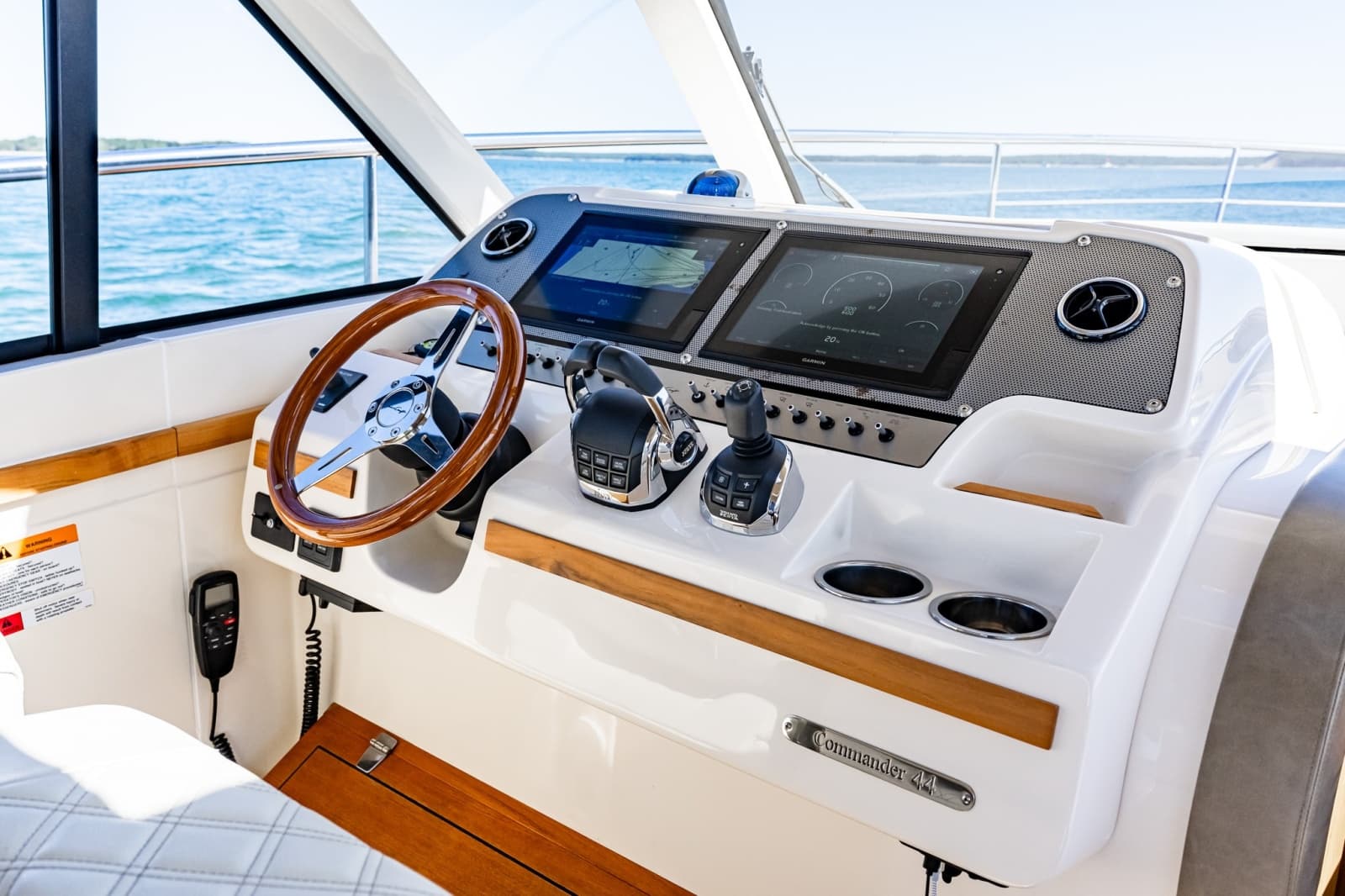 2018 Chris-Craft 44 Commander - Photo 38
