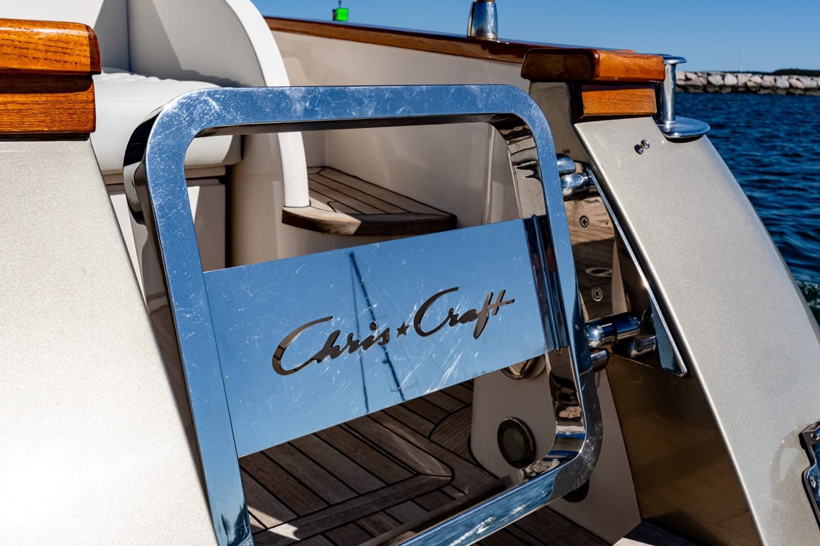 2018 Chris-Craft 44 Commander - Photo 23