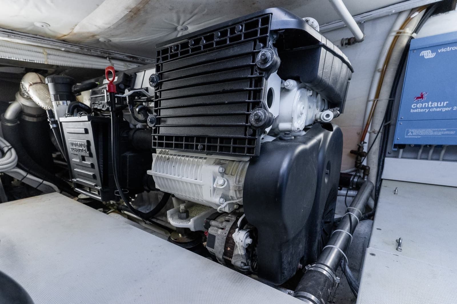 2018 Chris-Craft 44 Commander - Photo 69