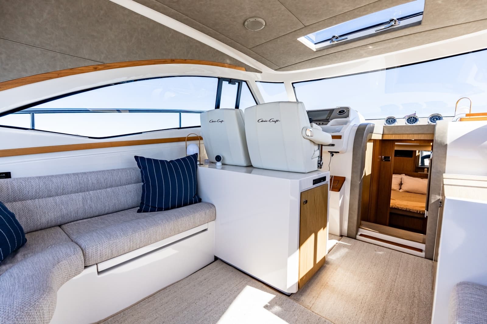 2018 Chris-Craft 44 Commander - Photo 41