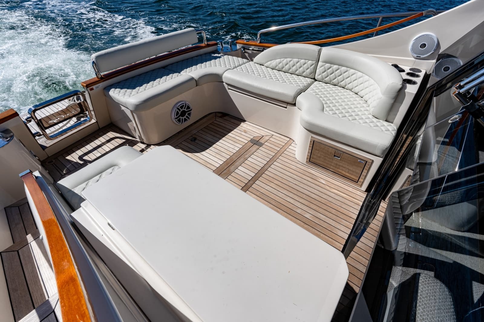 2018 Chris-Craft 44 Commander - Photo 29