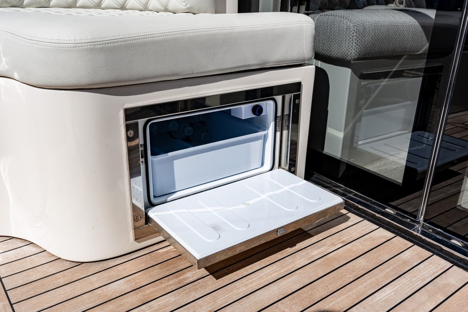 2018 Chris-Craft 44 Commander - Photo 33