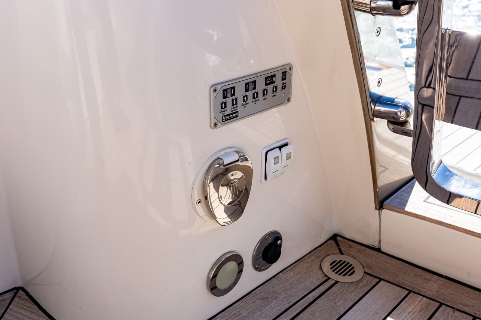 2018 Chris-Craft 44 Commander - Photo 34