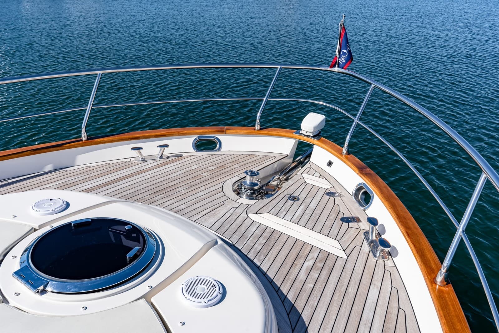 2018 Chris-Craft 44 Commander - Photo 9