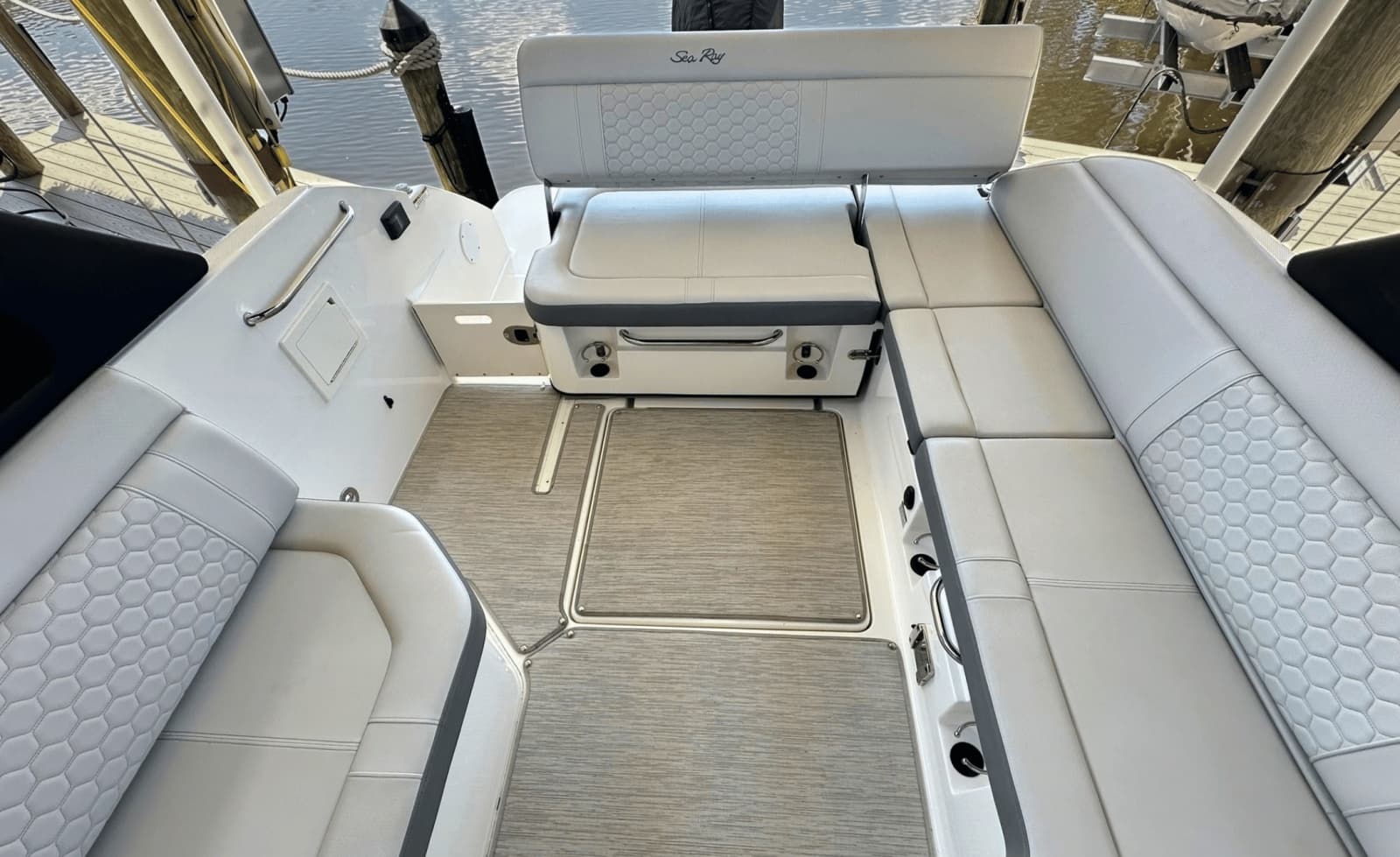 2021 Sea Ray 250SDX - Photo 14