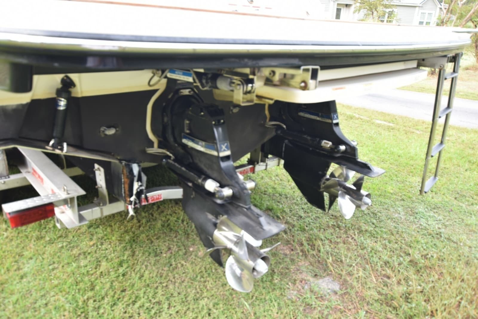 2018 Sea Ray 350SLX - Photo 5