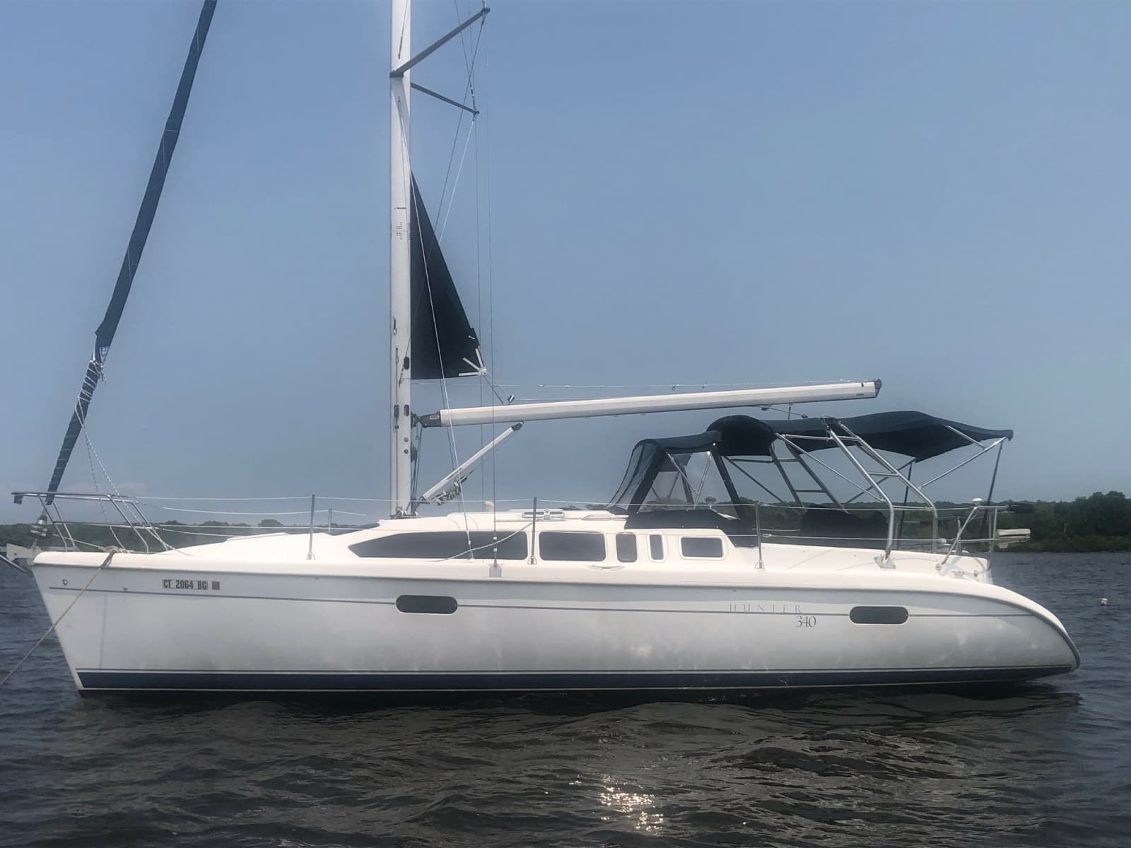 2001 Hunter 340 - Photo 1