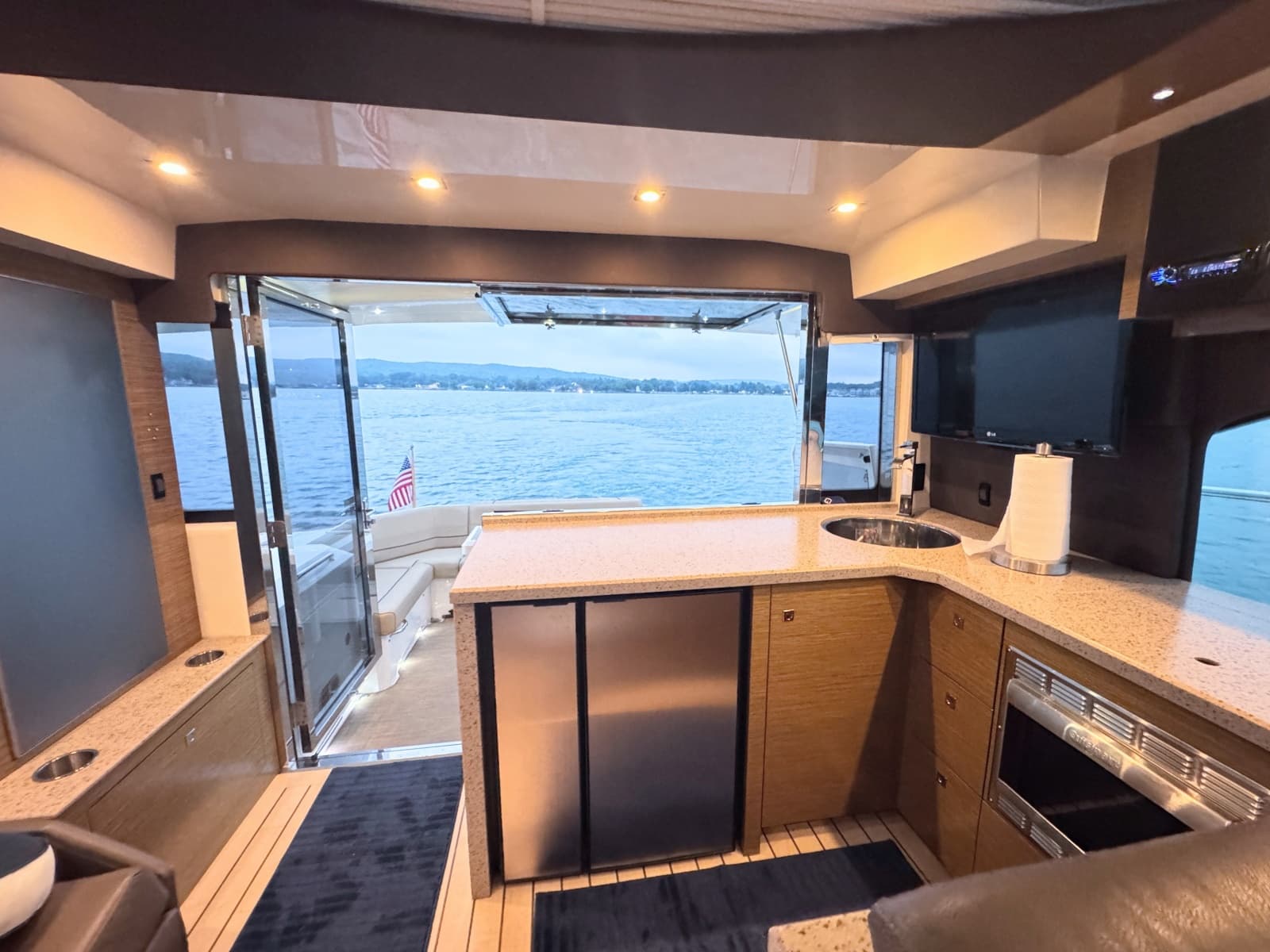 2013 Cruisers Yachts 45 Cantius - Photo 23