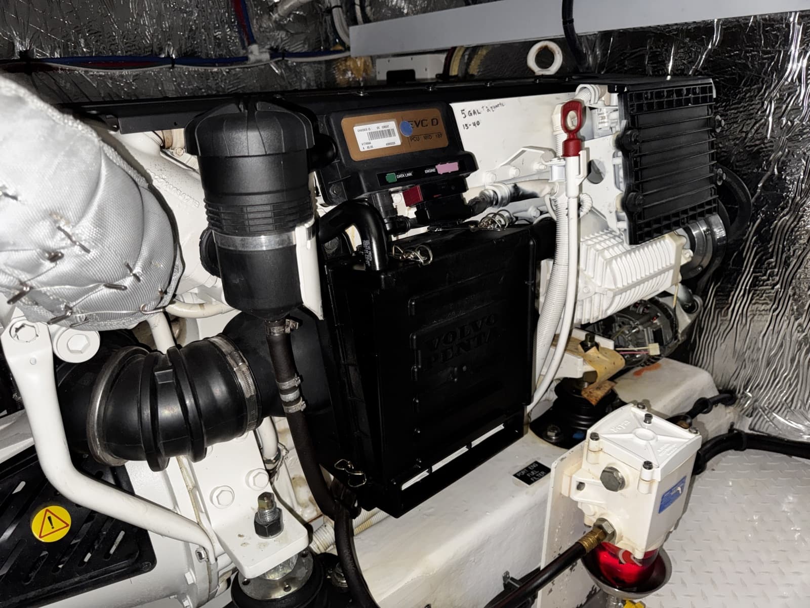 2013 Cruisers Yachts 45 Cantius - Photo 40