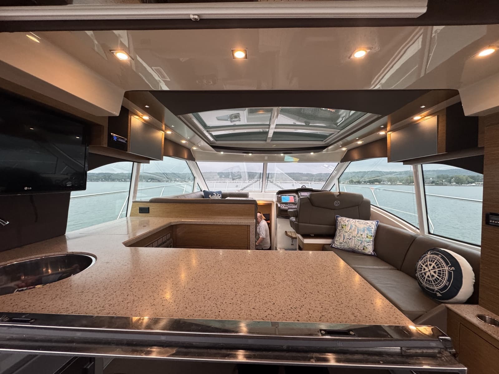 2013 Cruisers Yachts 45 Cantius - Photo 16