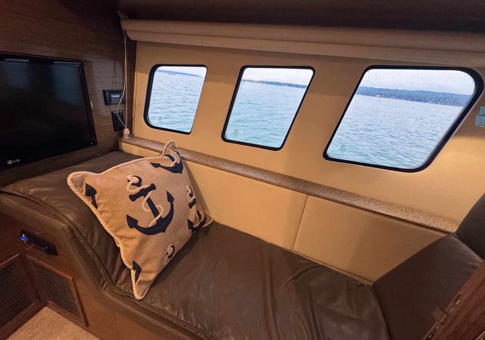 2013 Cruisers Yachts 45 Cantius - Photo 32