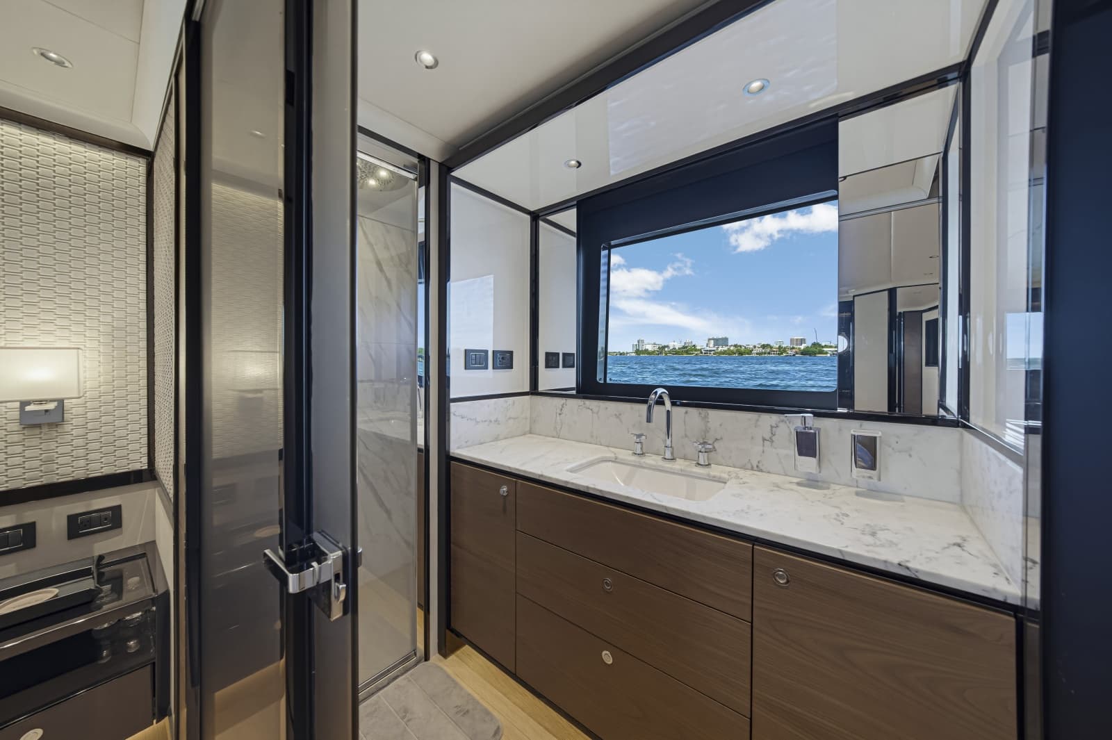 2022 Absolute Navetta 68 - Photo 40