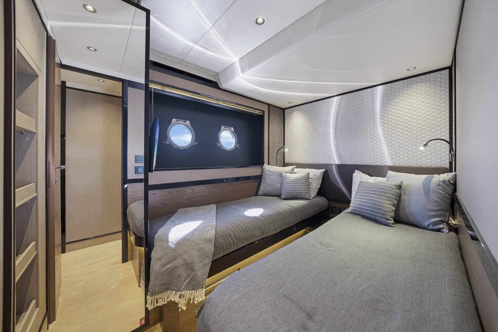 2022 Absolute Navetta 68 - Photo 34