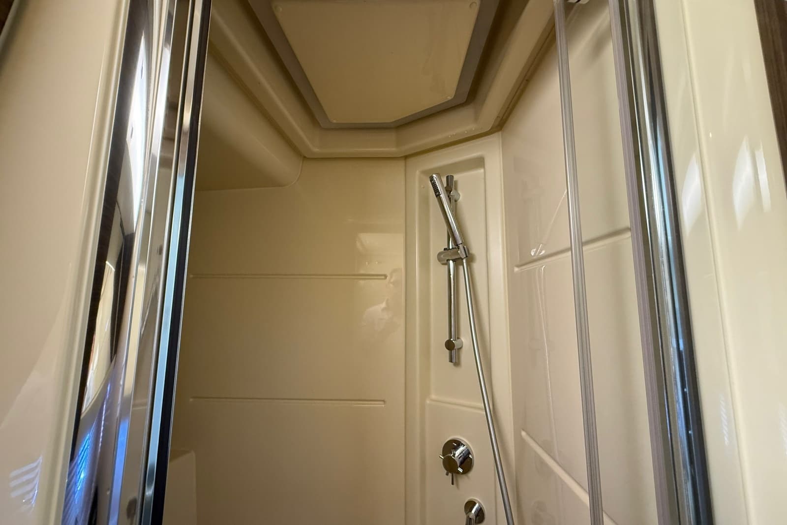 2015 Azimut 54 - Photo 96