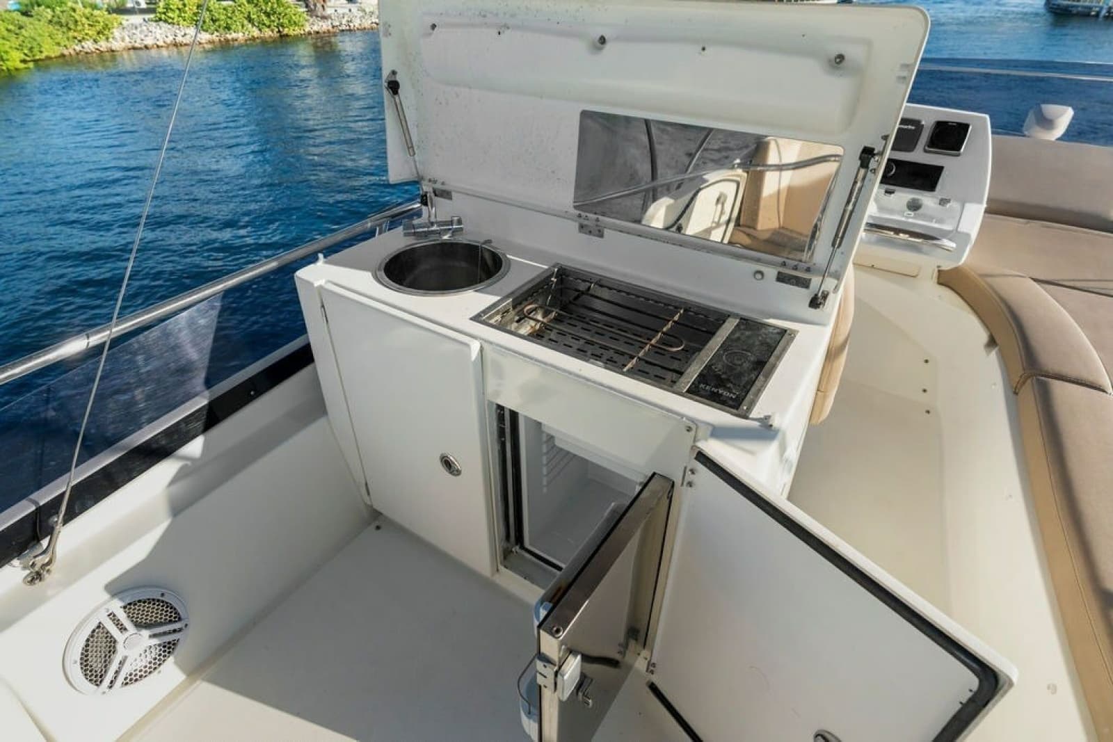 2015 Prestige 550 - Photo 39