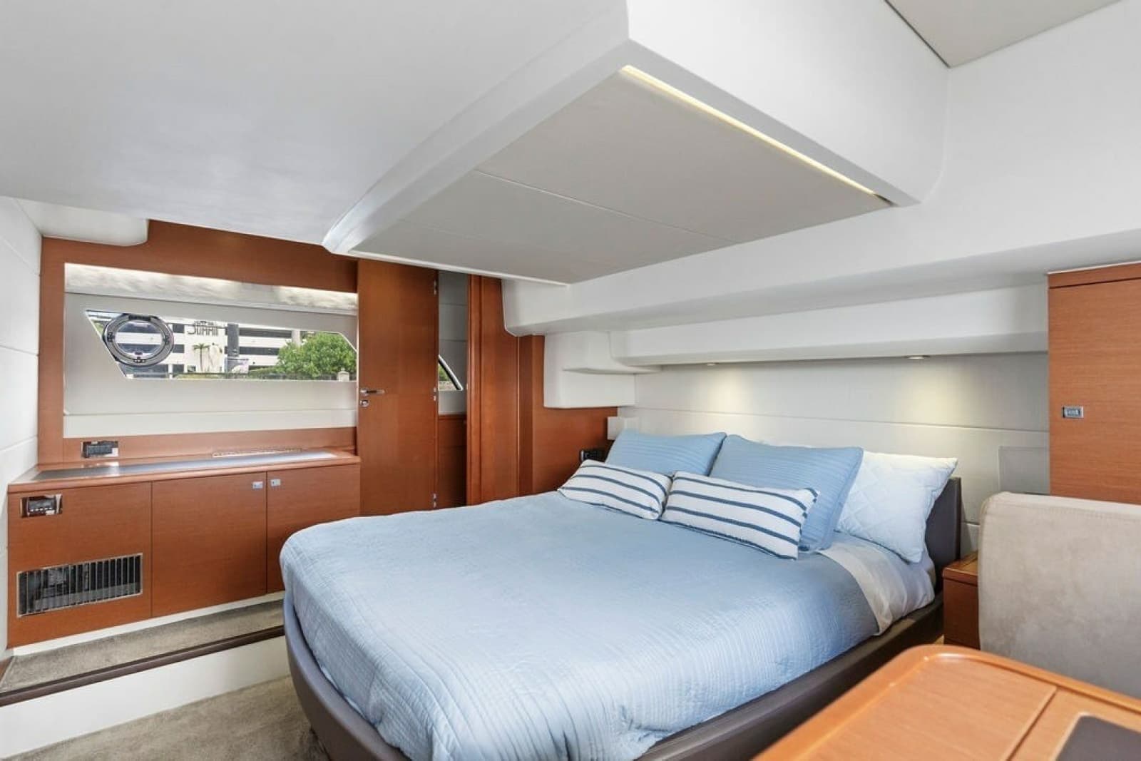 2015 Prestige 550 - Photo 55