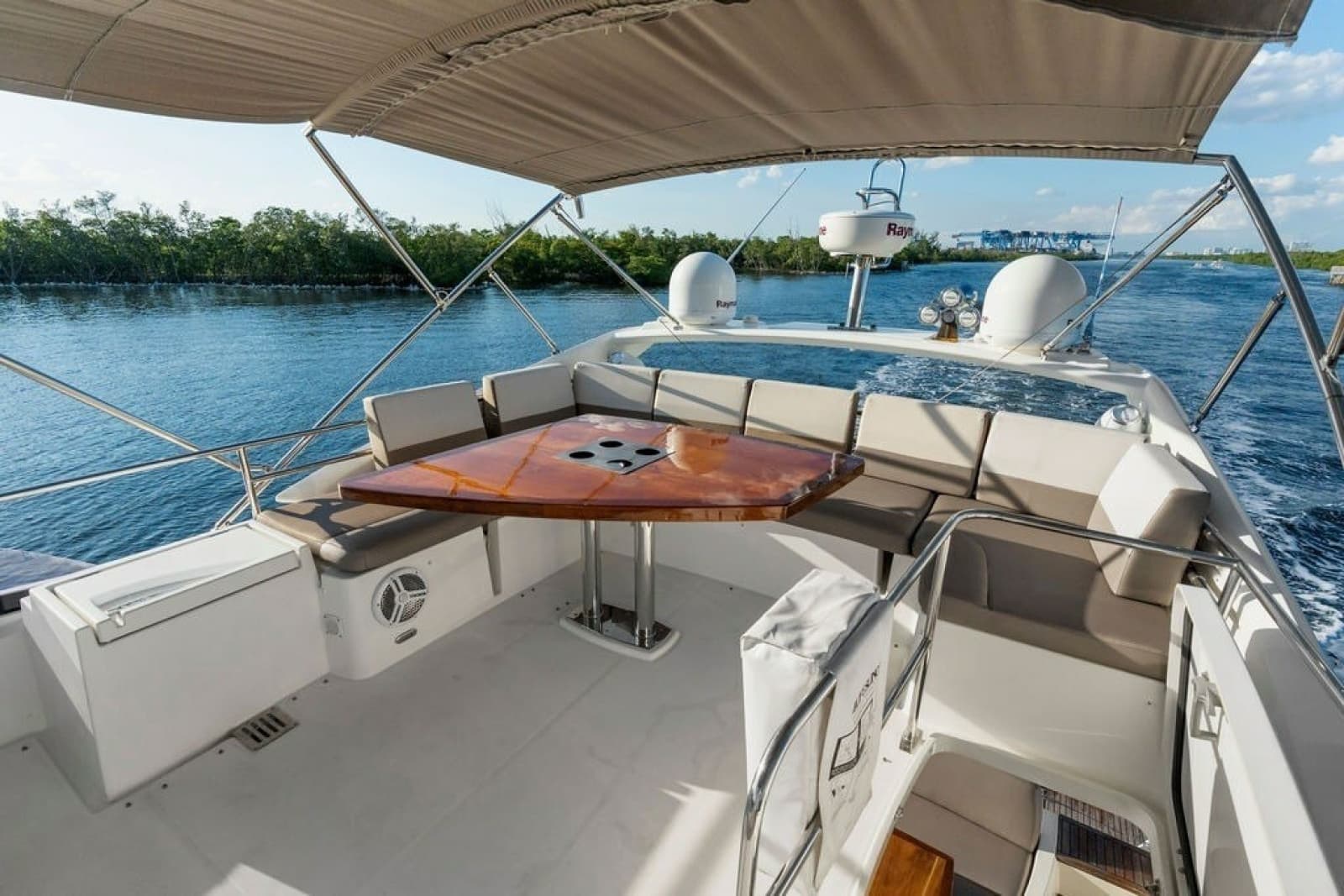 2015 Prestige 550 - Photo 37