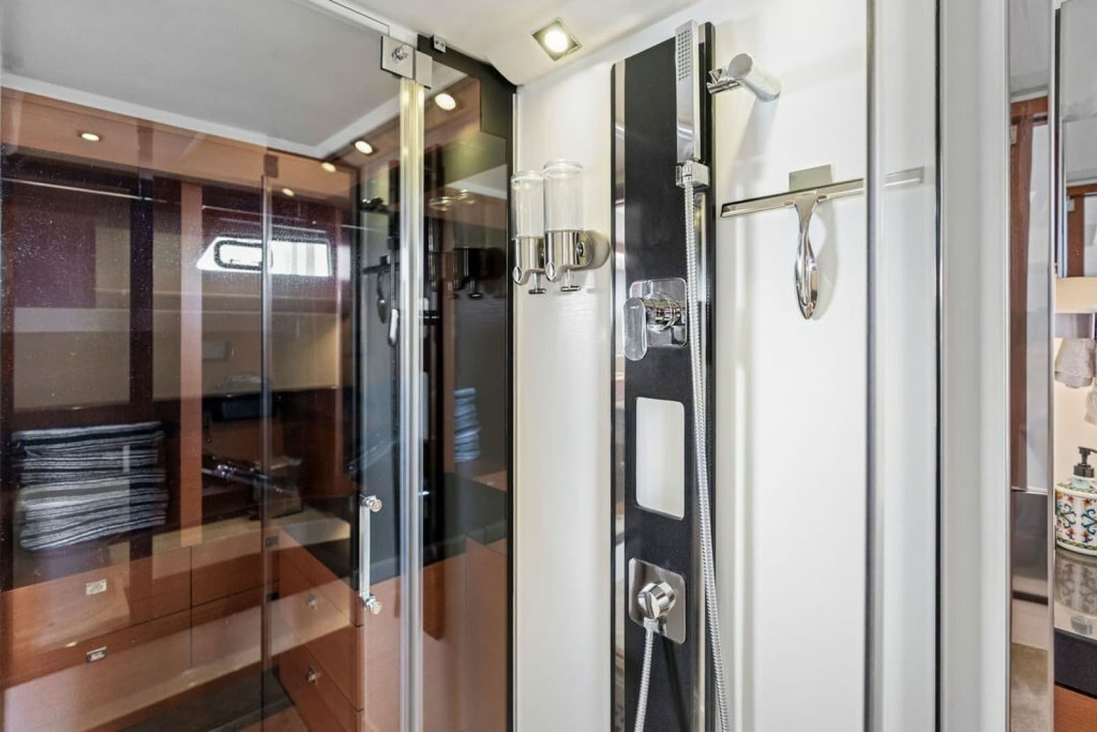2015 Prestige 550 - Photo 63