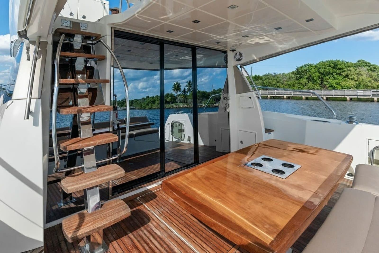2015 Prestige 550 - Photo 32