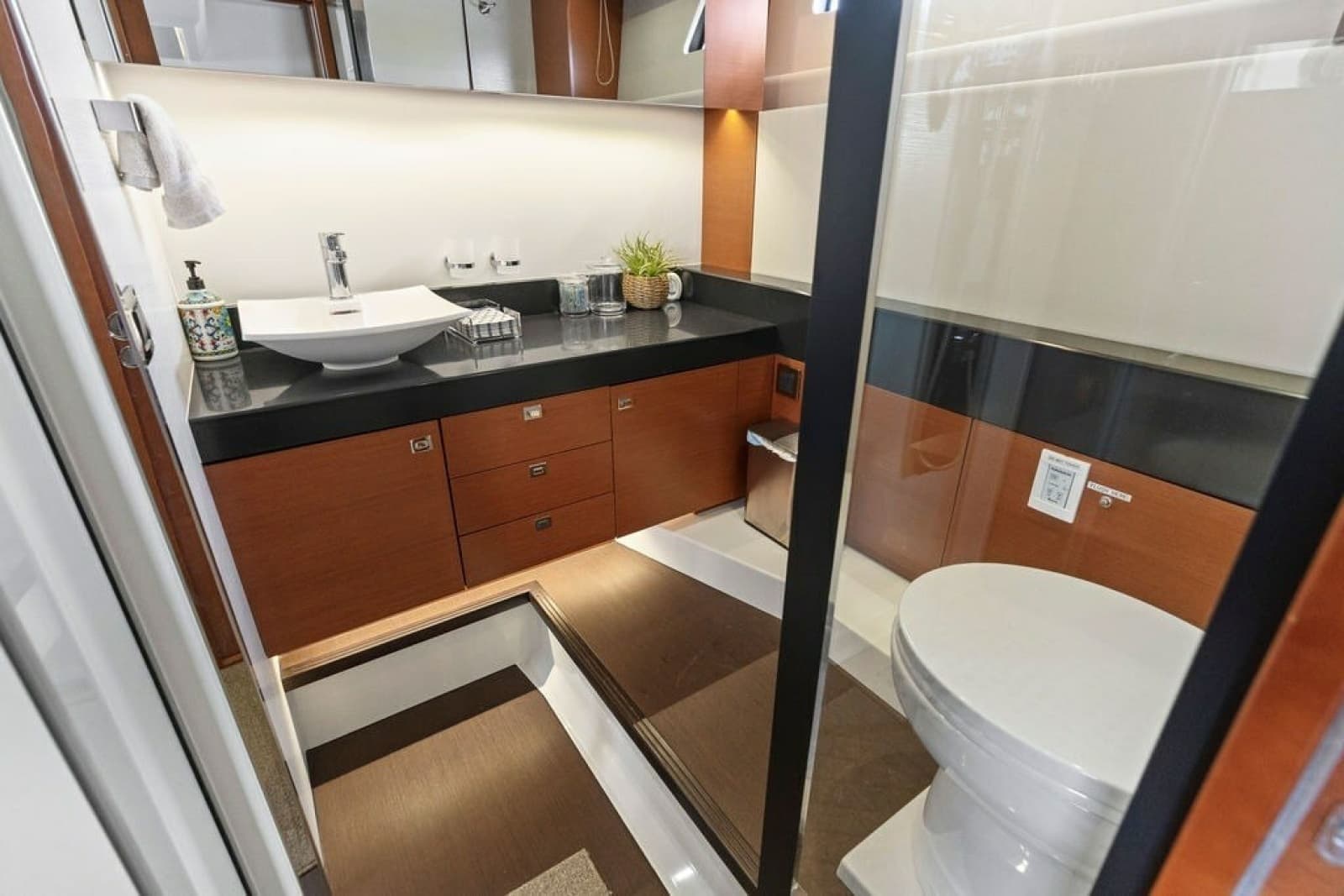 2015 Prestige 550 - Photo 65
