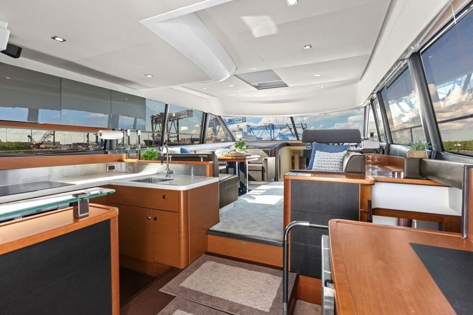 2015 Prestige 550 - Photo 41