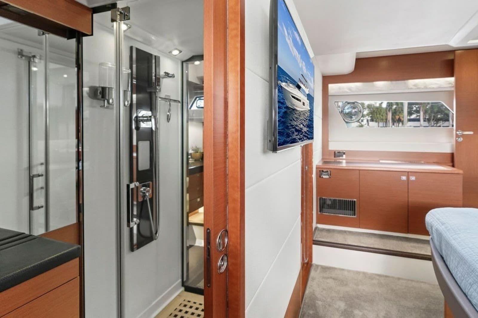 2015 Prestige 550 - Photo 59