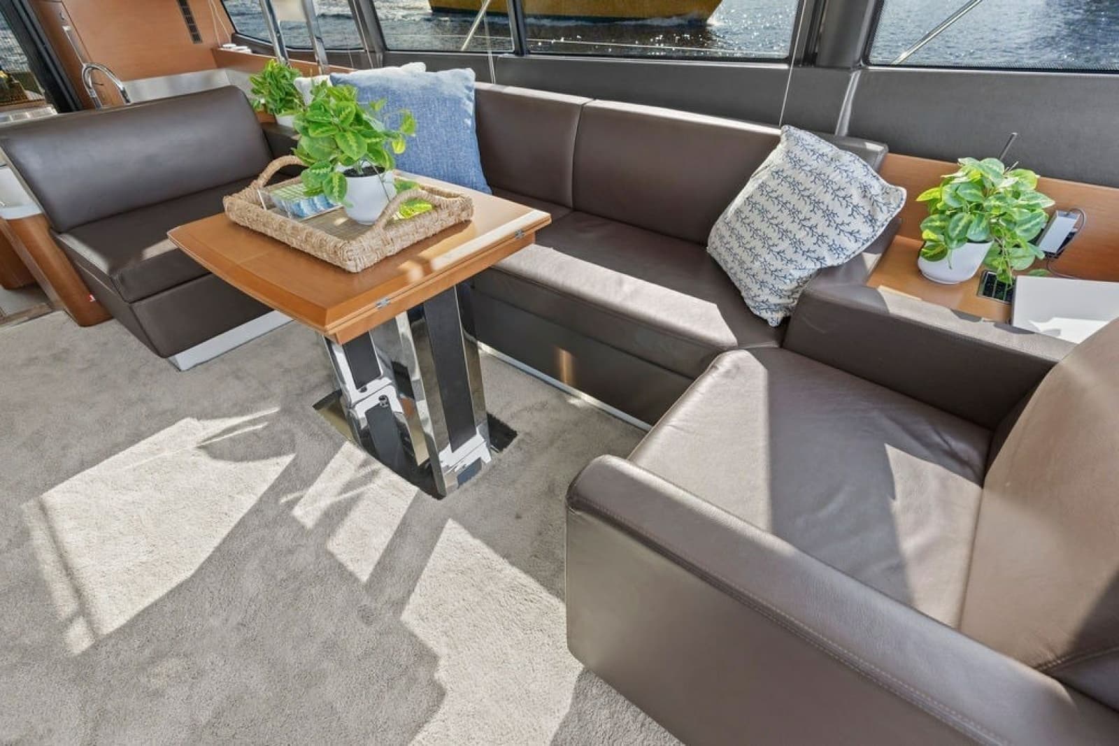 2015 Prestige 550 - Photo 50