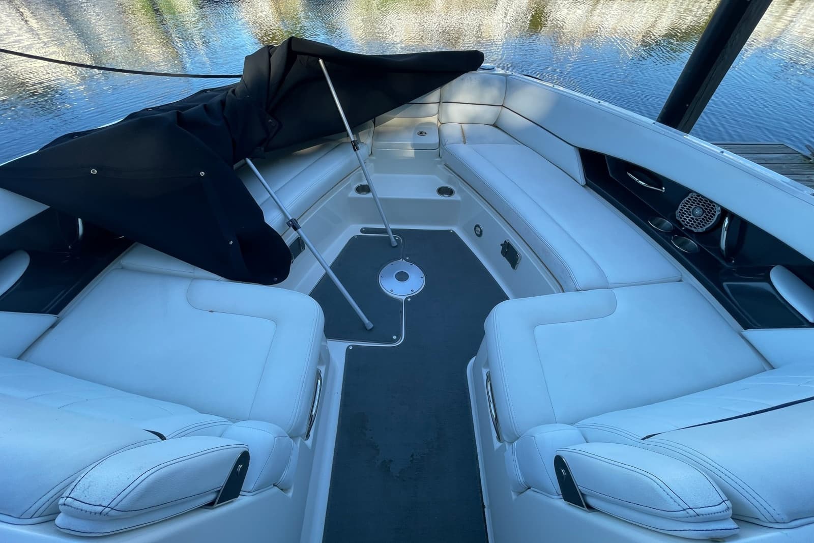 2015 Sea Ray SLX 350 - Photo 14