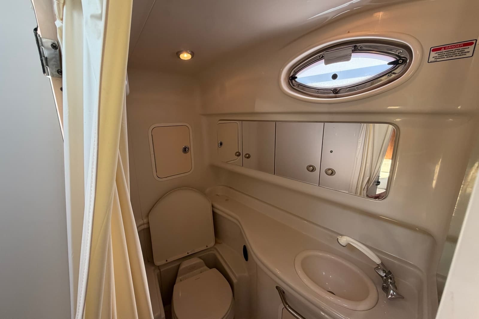 2006 Sea Ray Sundancer 320 - Photo 18