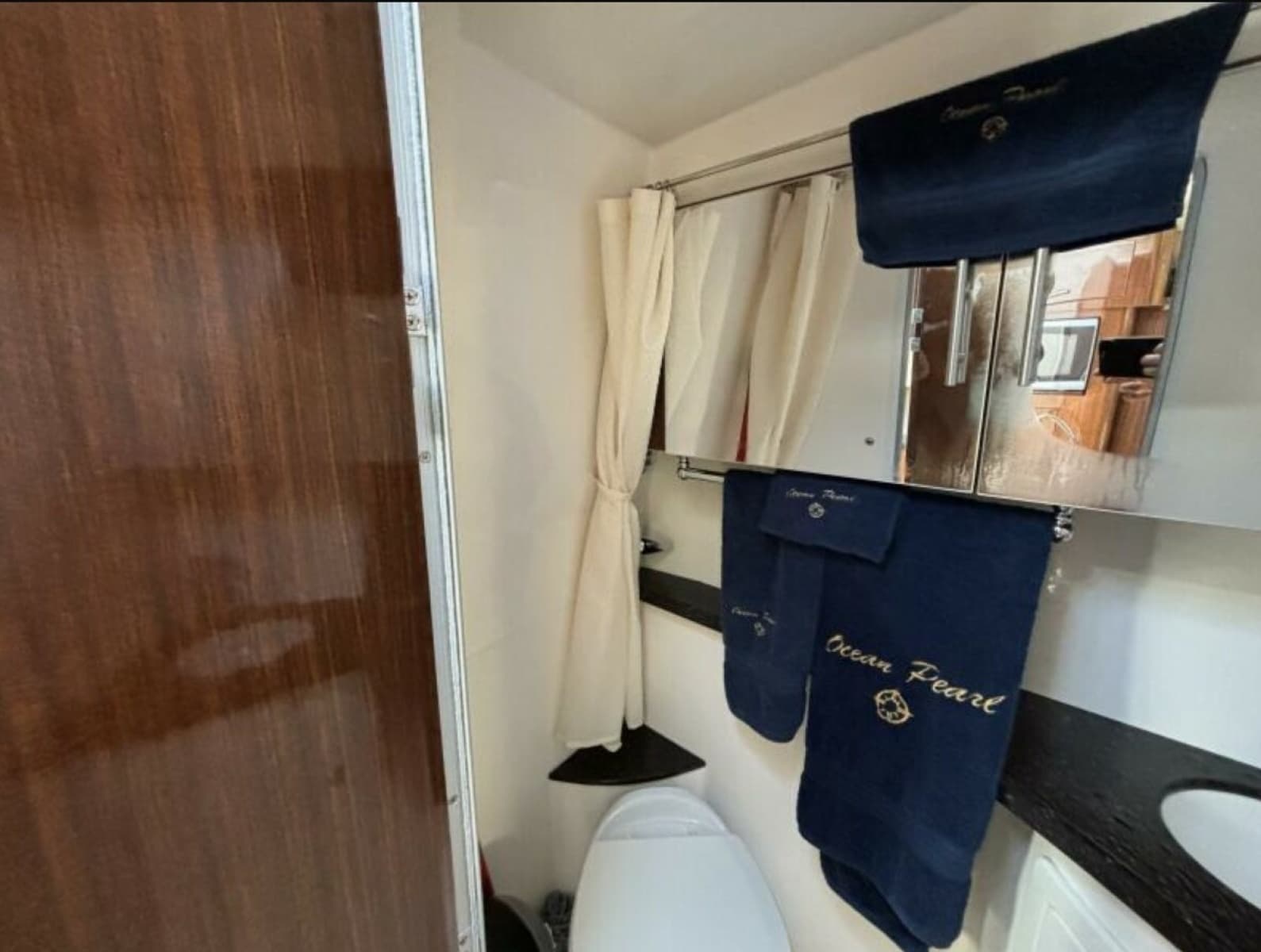 2014 Regal 28 Express - Photo 22