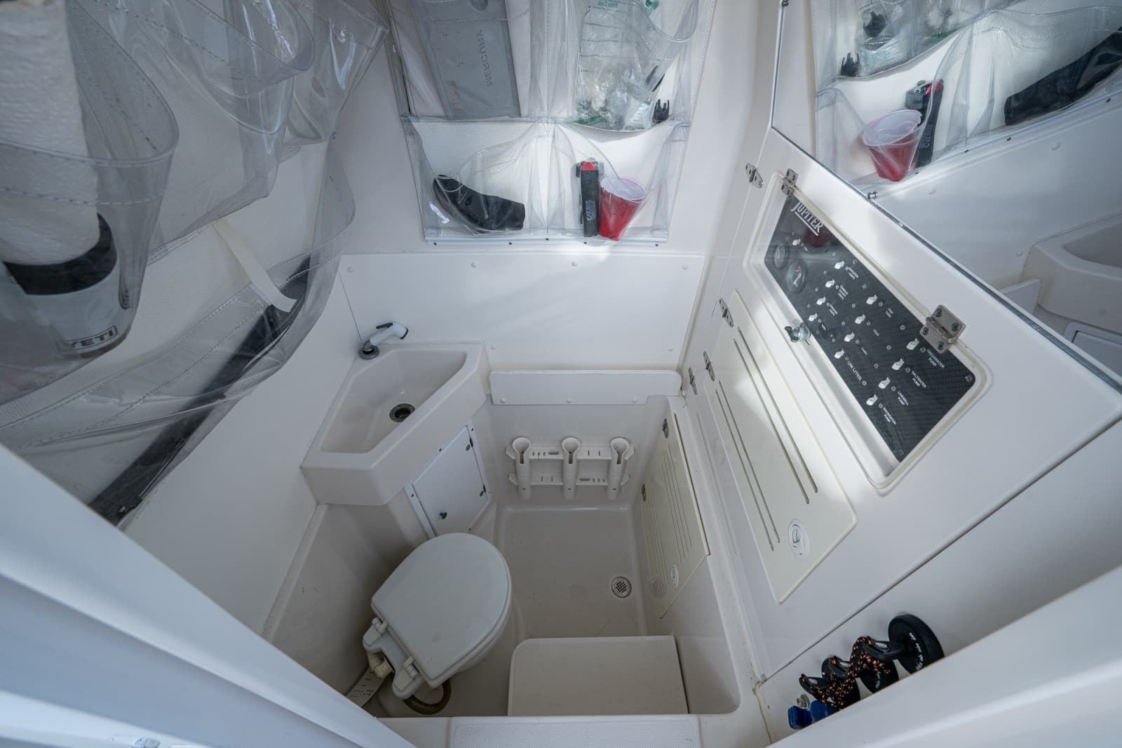 2006 Jupiter 38 FS - Photo 19