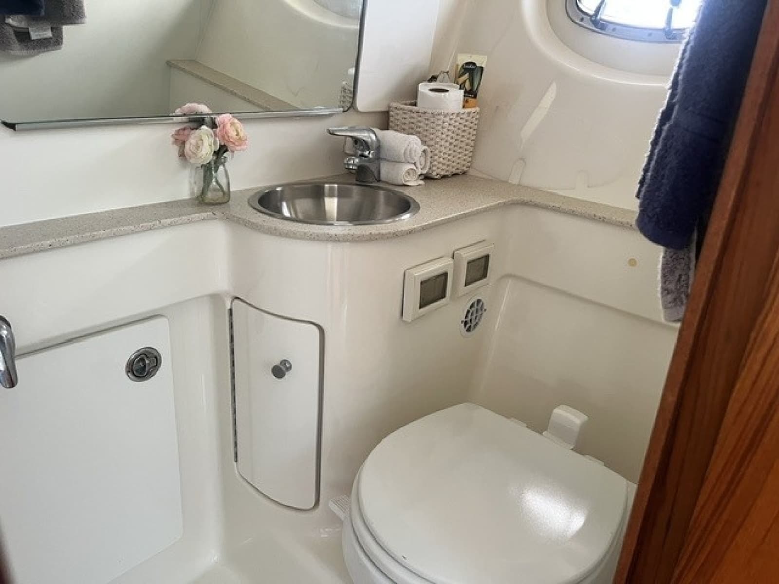 2006 Tiara Yachts 3200 Open - Photo 15
