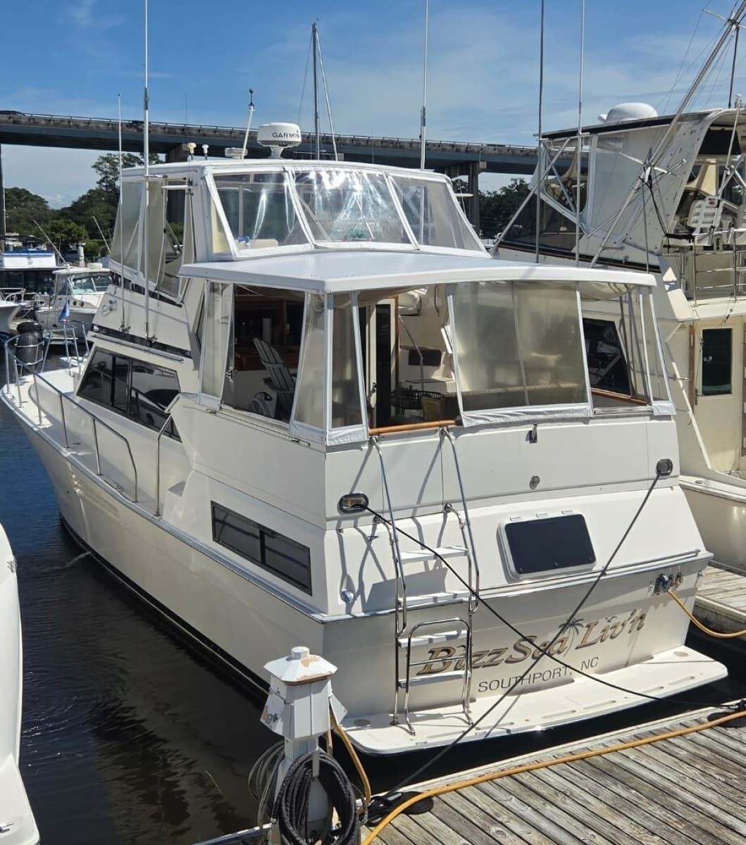 1990 Viking 44 Aft Cabin Motor Yacht - Photo 5