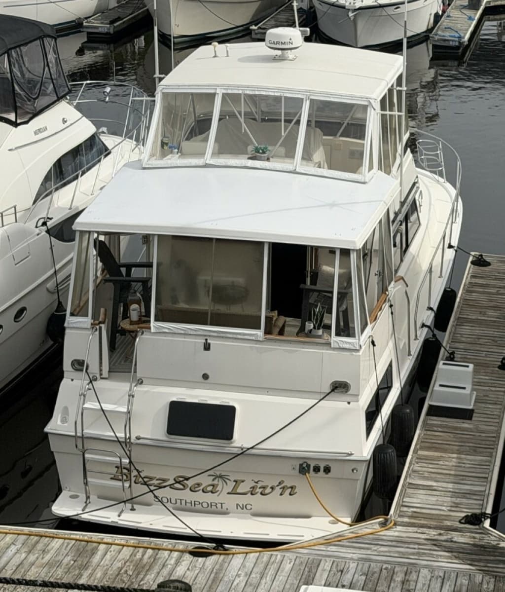 1990 Viking 44 Aft Cabin Motor Yacht - Photo 4