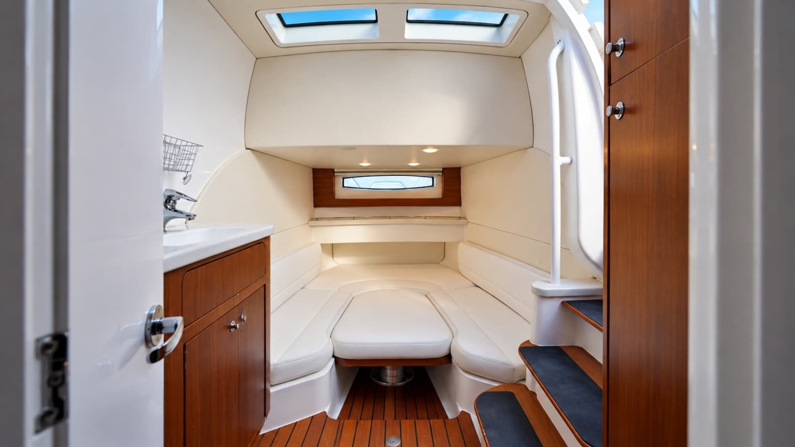 2019 Intrepid 40 PANACEA - Photo 5