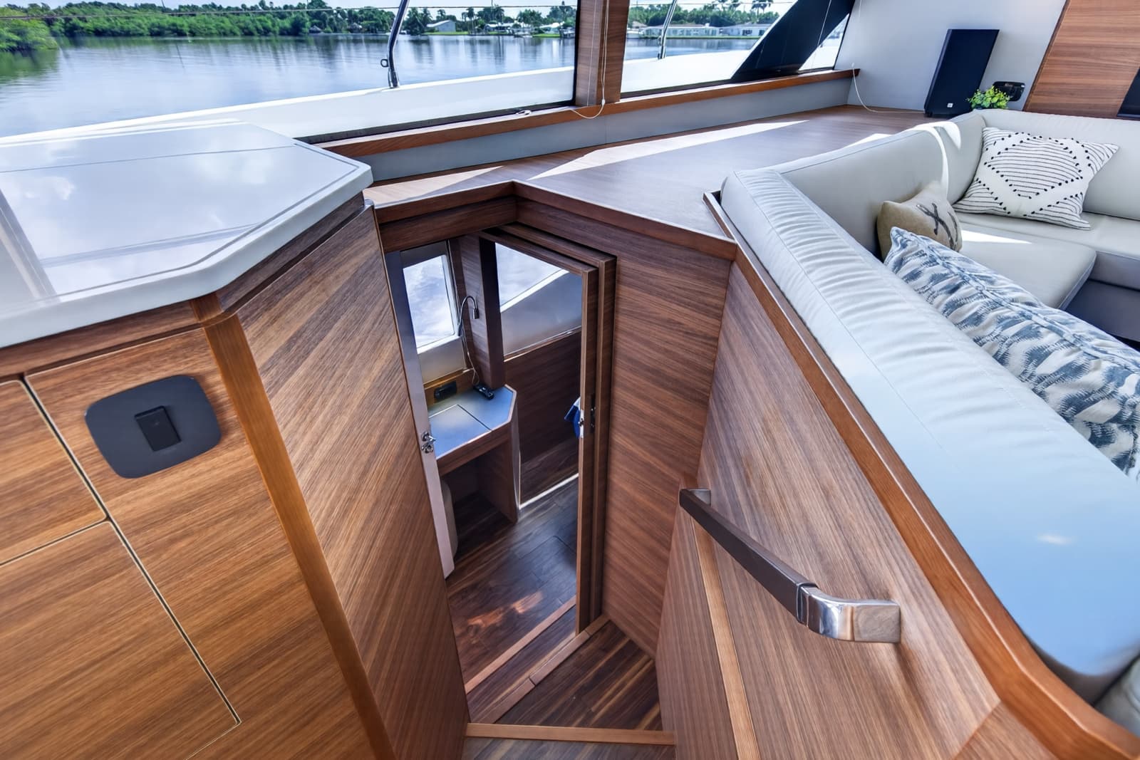 2025 Aquila 54 YACHT - Photo 50
