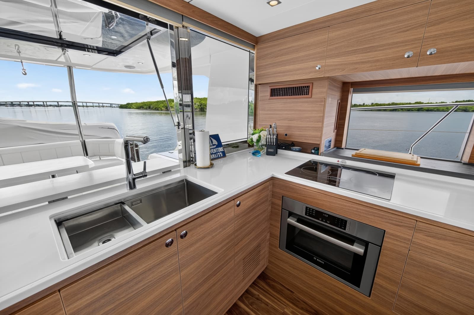 2025 Aquila 54 YACHT - Photo 88
