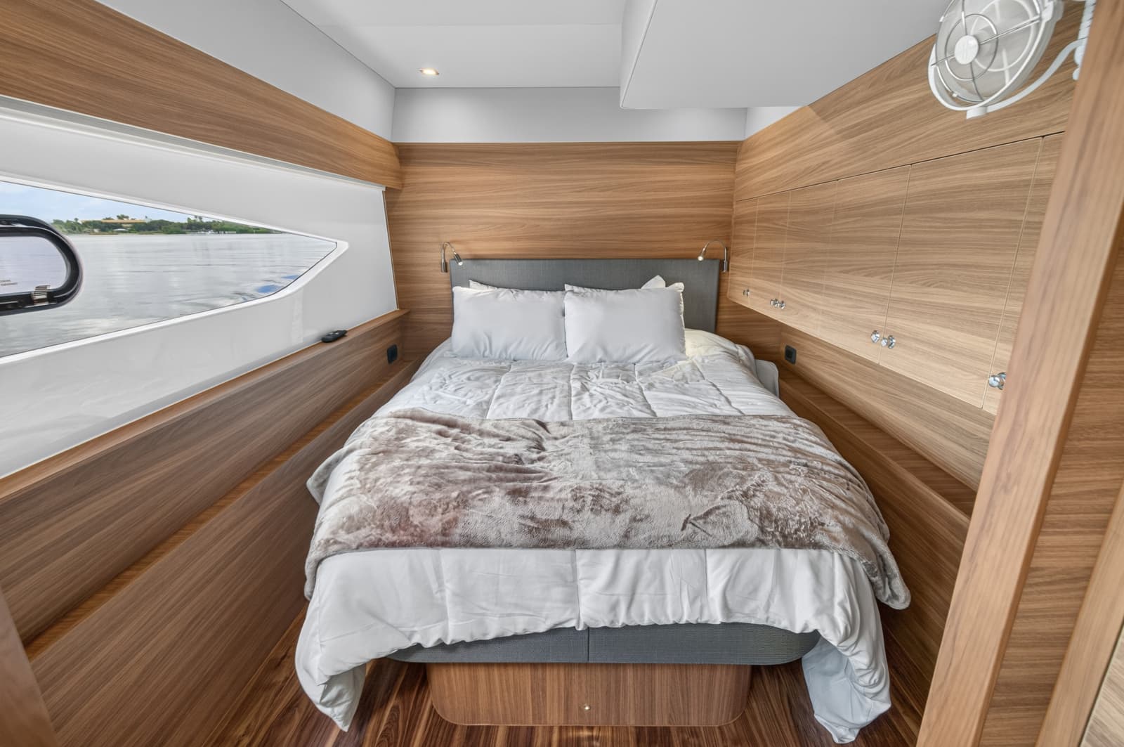 2025 Aquila 54 YACHT - Photo 40