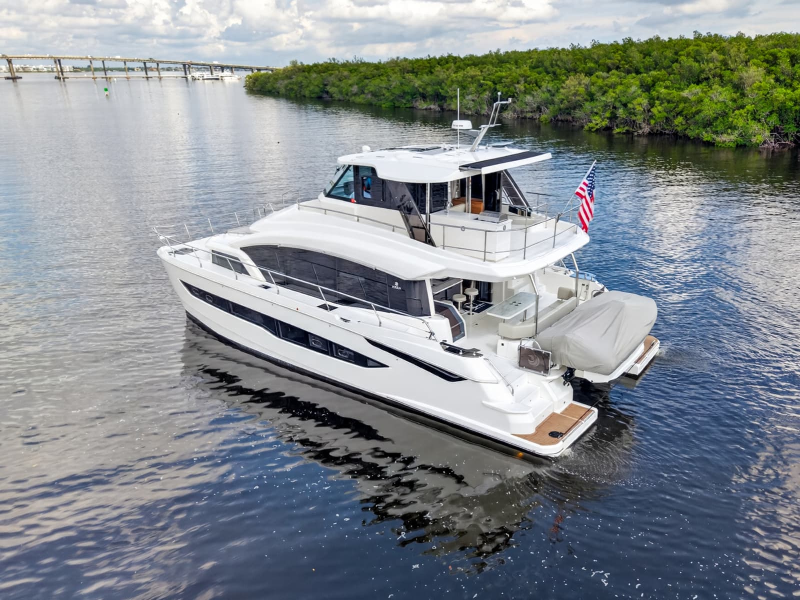 2025 Aquila 54 YACHT - Photo 3