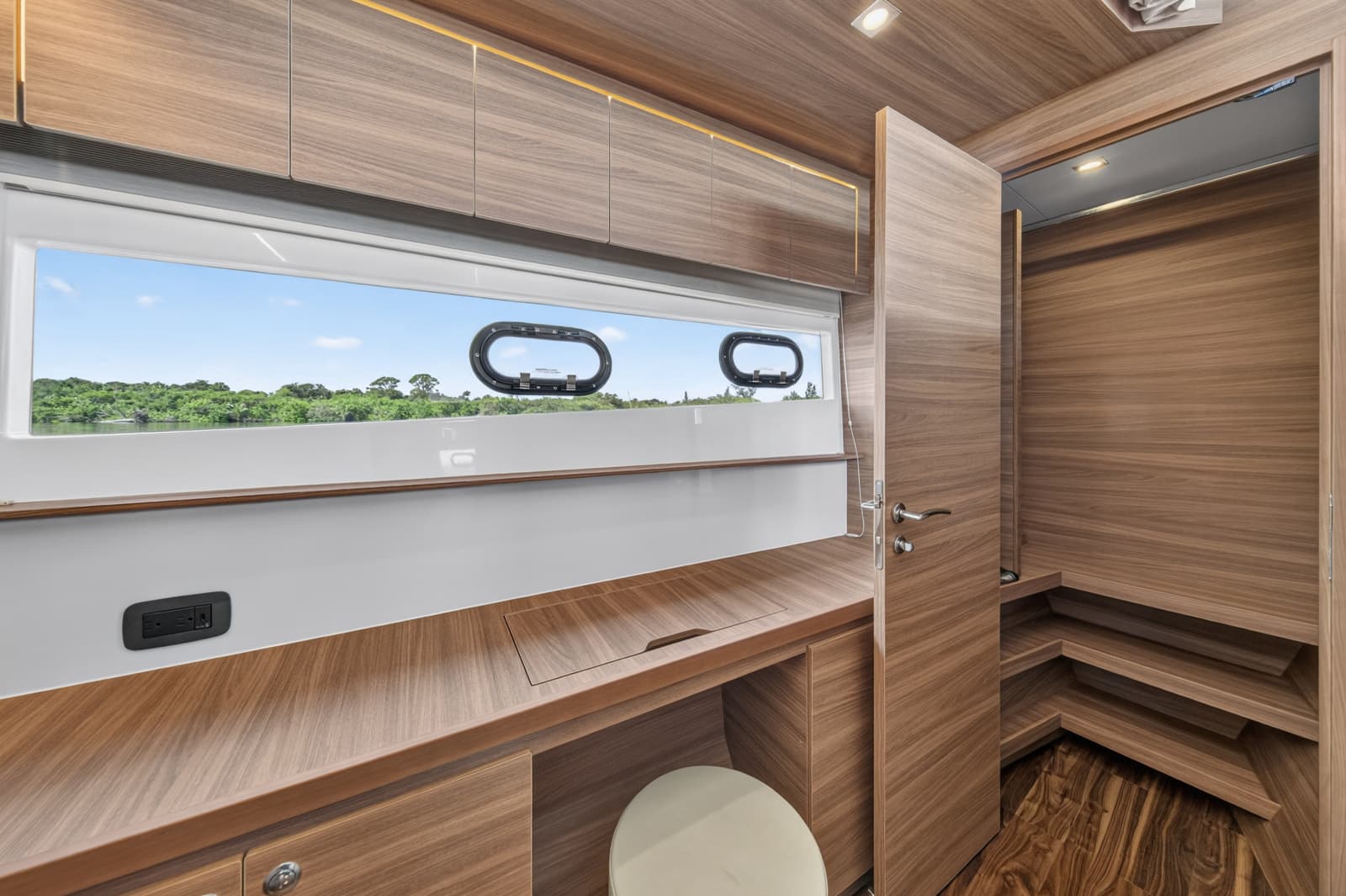 2025 Aquila 54 YACHT - Photo 65