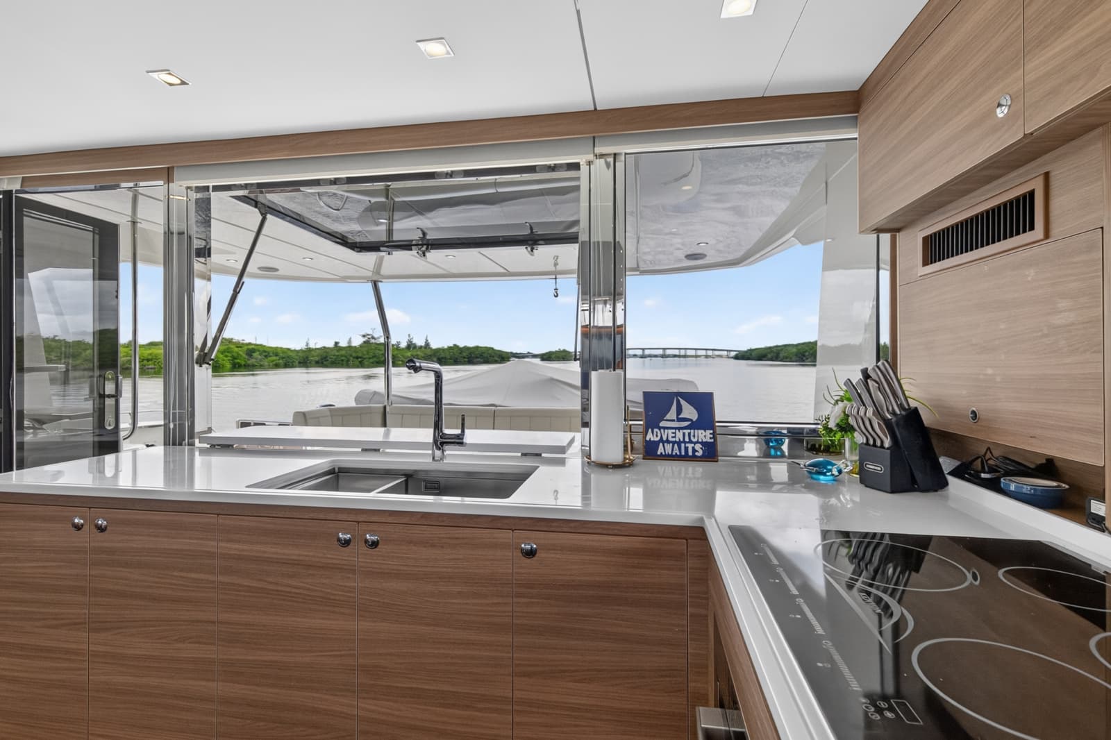 2025 Aquila 54 YACHT - Photo 91
