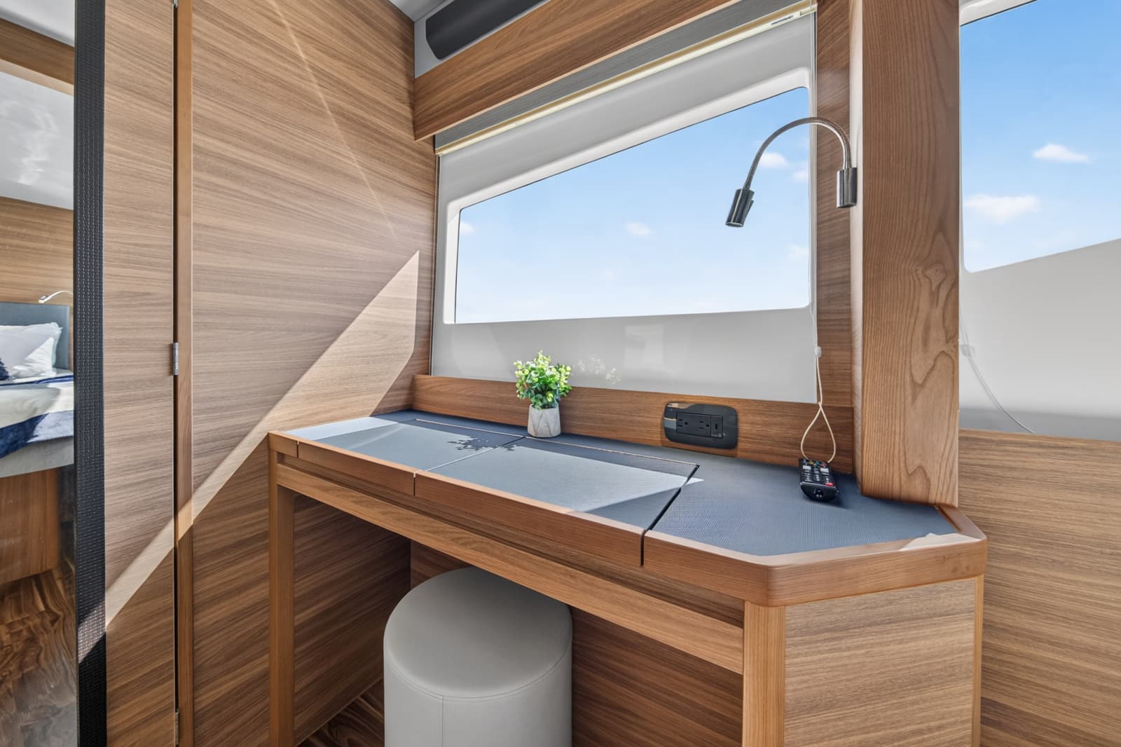 2025 Aquila 54 YACHT - Photo 34
